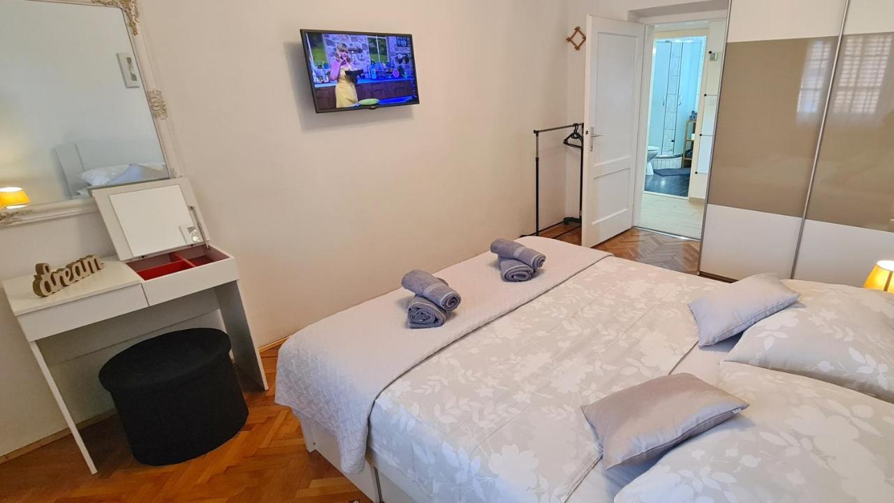 Apartment Sara Poljud Split Luaran gambar